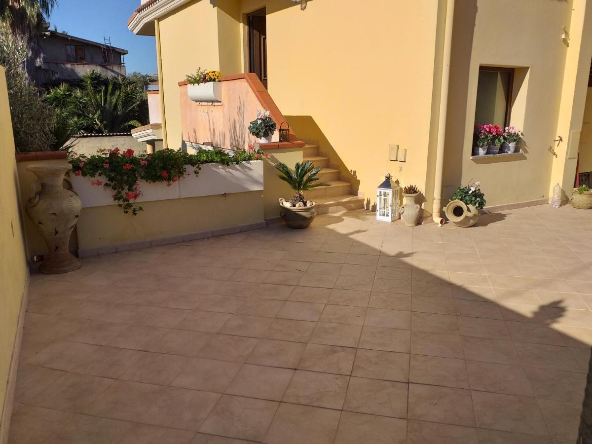 קליארי Exclusive Use Swimming Pool Available From June To September מראה חיצוני תמונה