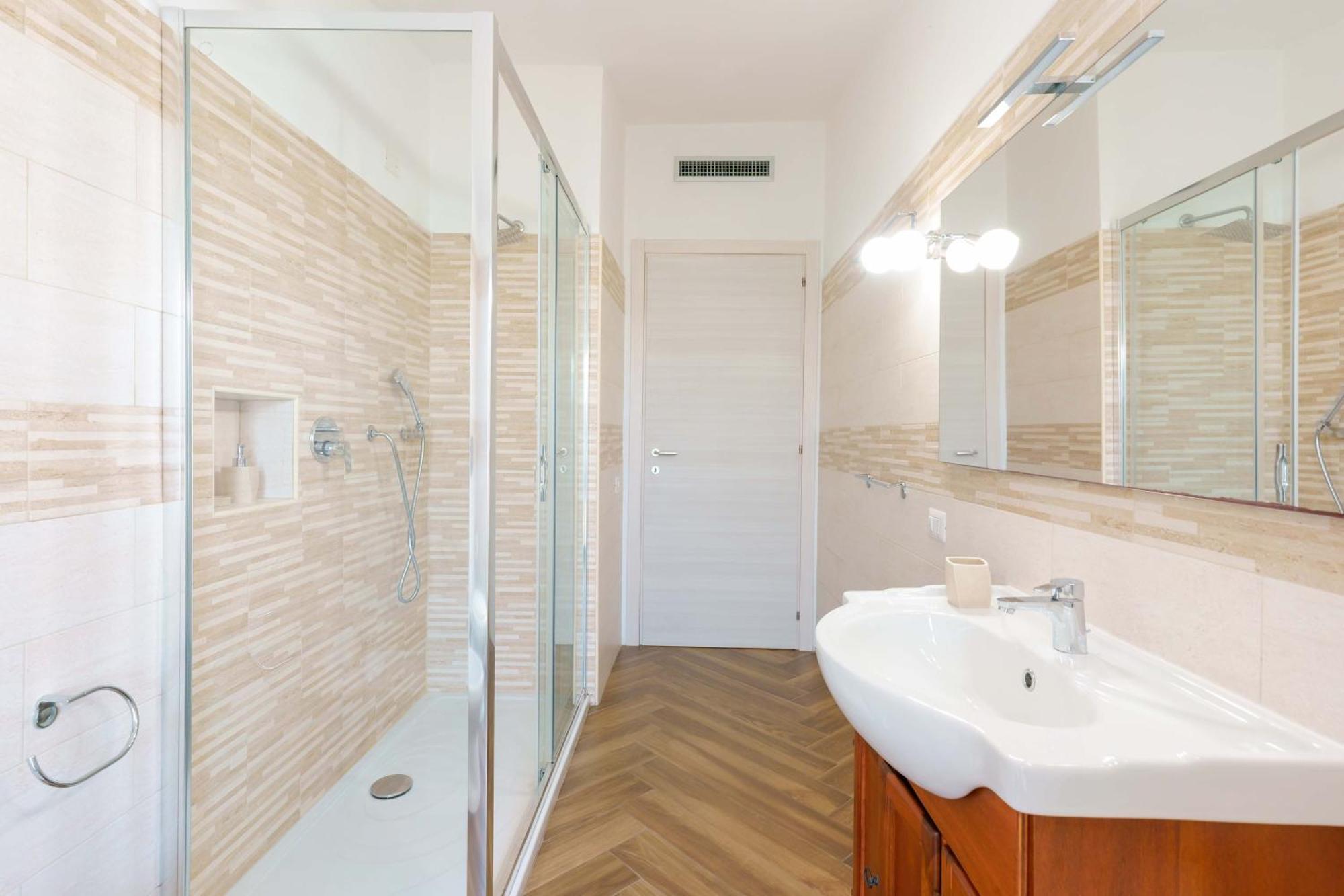 קליארי Exclusive Use Swimming Pool Available From June To September מראה חיצוני תמונה