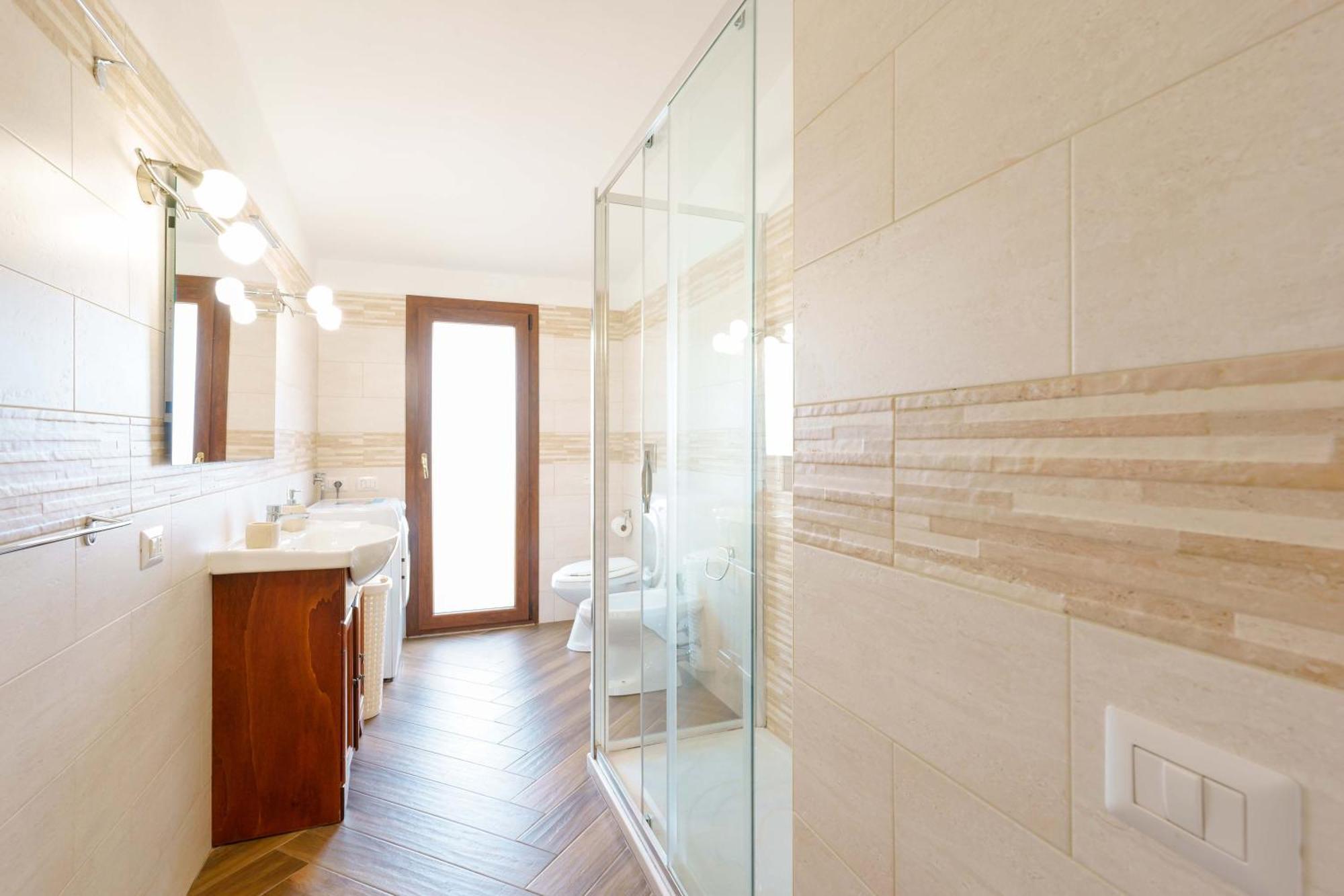קליארי Exclusive Use Swimming Pool Available From June To September מראה חיצוני תמונה
