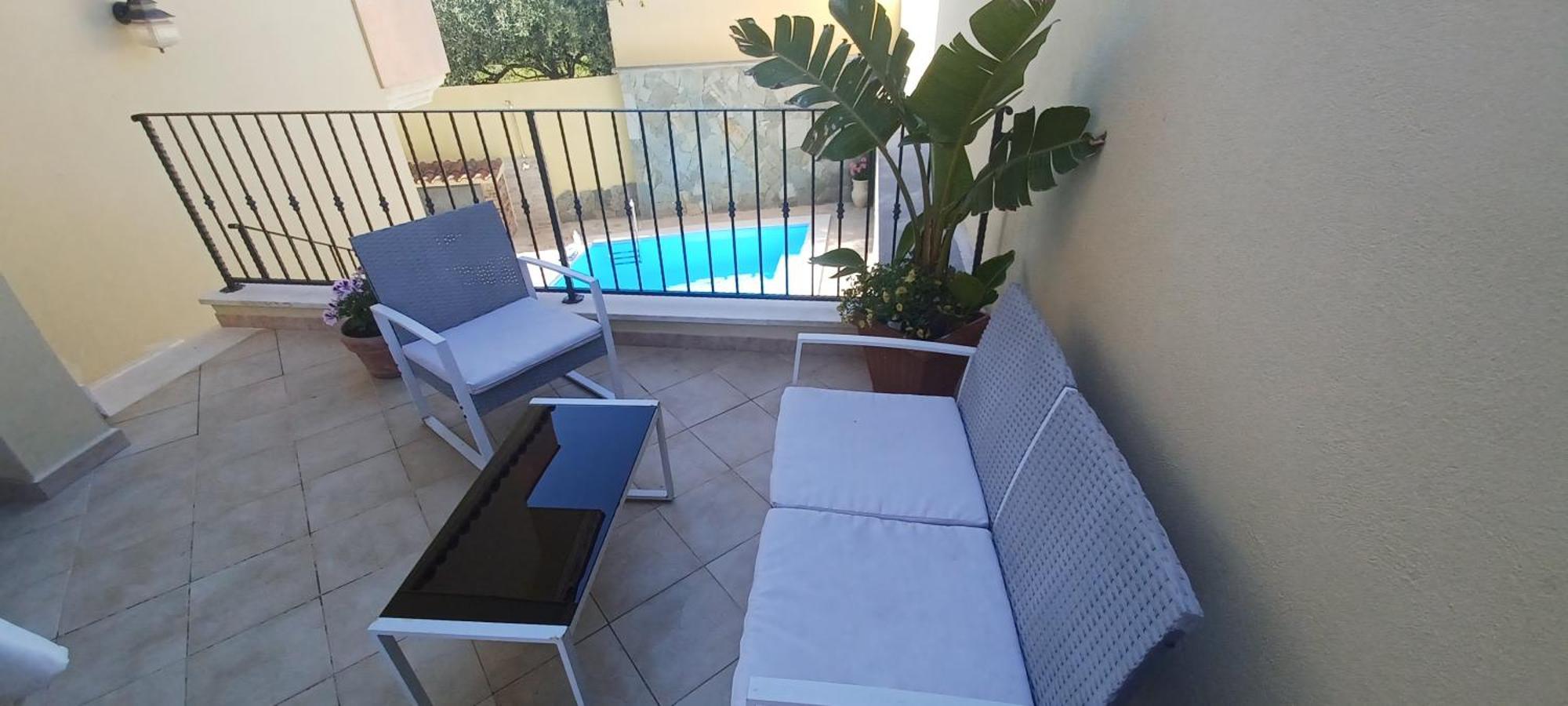 קליארי Exclusive Use Swimming Pool Available From June To September מראה חיצוני תמונה