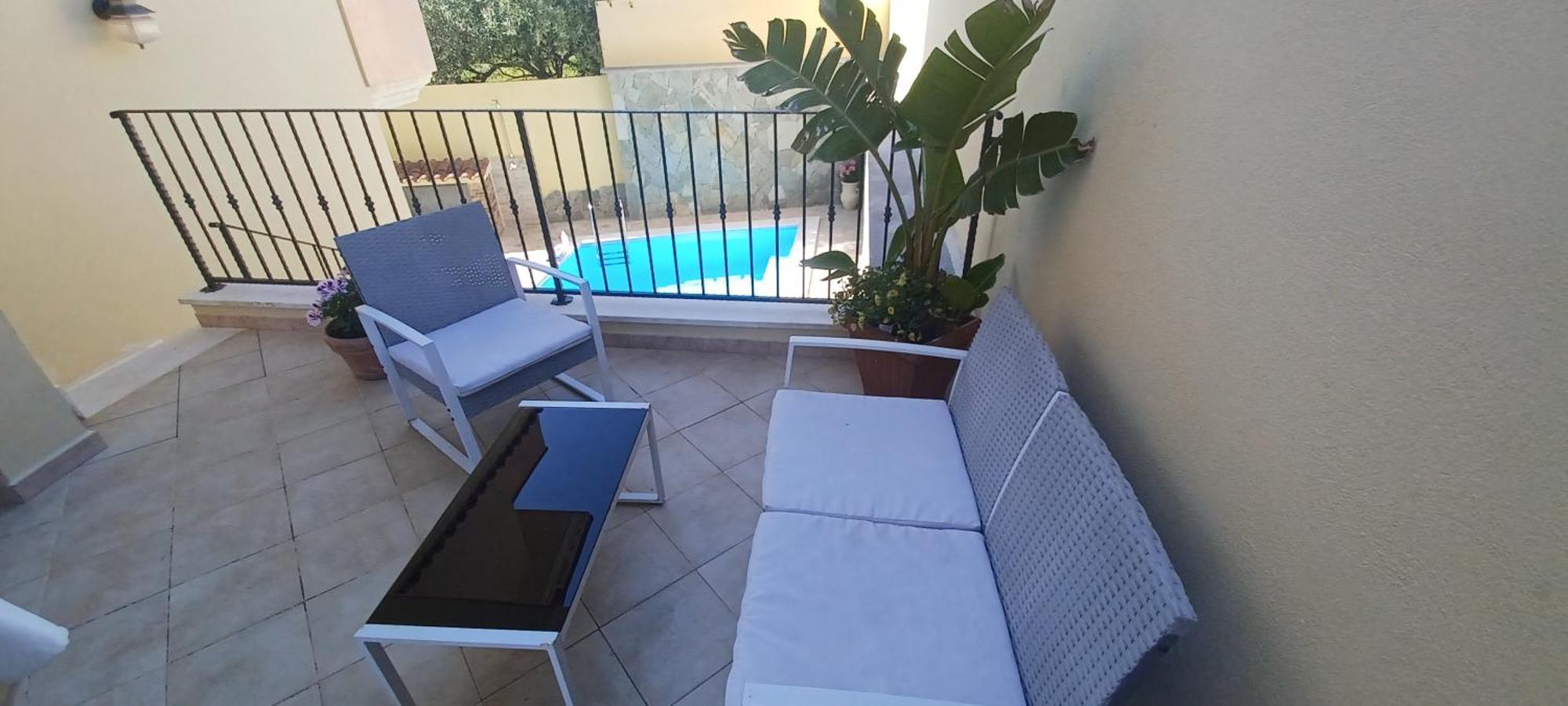 קליארי Exclusive Use Swimming Pool Available From June To September מראה חיצוני תמונה