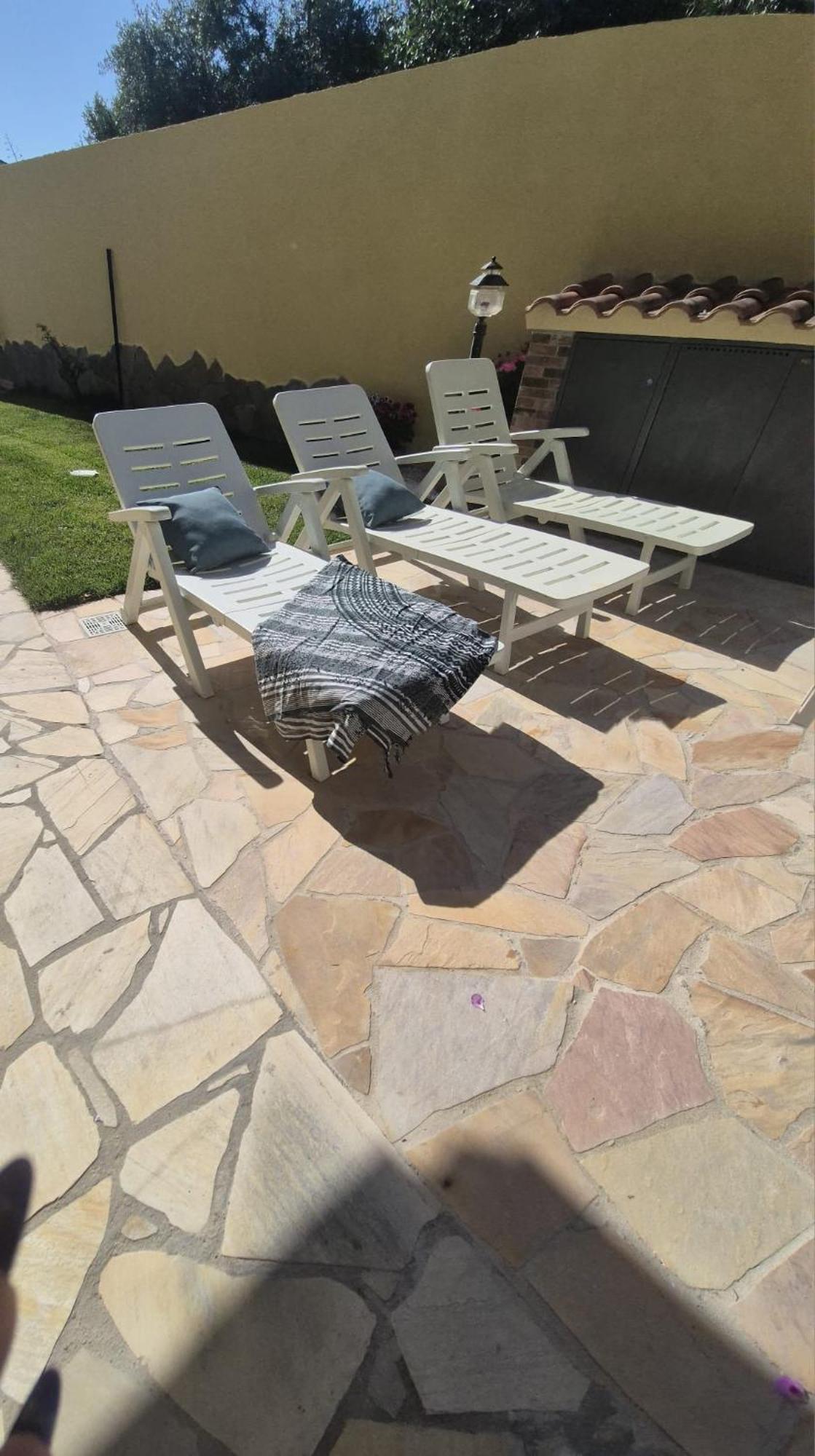 קליארי Exclusive Use Swimming Pool Available From June To September מראה חיצוני תמונה